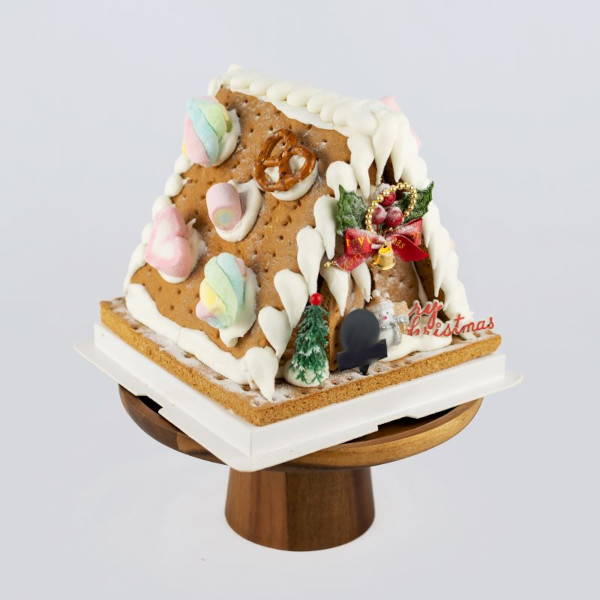 Gingerbread House - Christmas Cake delivery Malaysia | FruitoGift