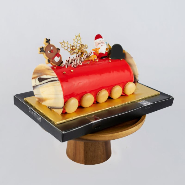 Red Velvet Log - Christmas Cake delivery Malaysia | FruitoGift