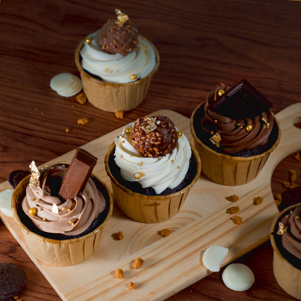 Cocoa Bonbon Cupcakes | FruitoGift