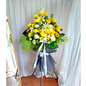 Condolence Flower Ipoh - Radiant Memories Funeral Wreath CD25